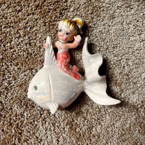 Vintage Lefton “ Pink Tailed Mermaid on Fish “ 🐠🧜🏼‍♀️ Ceramic Wall Art